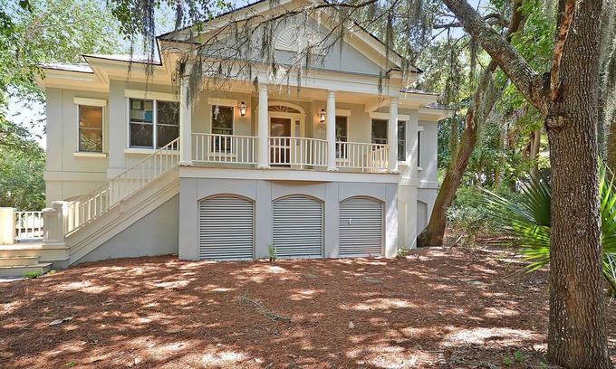 Vanderhorst Plantation House | Pet-Friendly 4Bd Retreat with Pool & Ocean Views