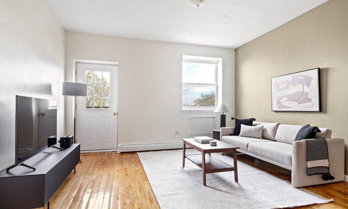 Park Slope Apartment | Cozy Park Slope 2BR Retreat with Balcony near Prospect Park