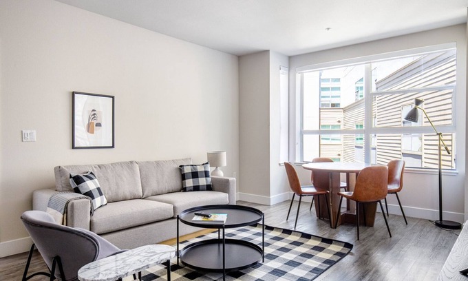 Centennial Apartment | Convenient 2BR Redwood City Home with Pool & BBQ Access
