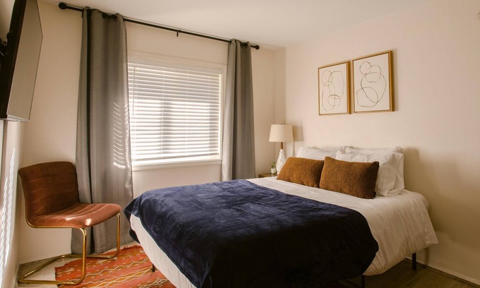Gold Hill Apartment | Cozy 1 Bedroom Apartment with Rogue River Views and Kitchen