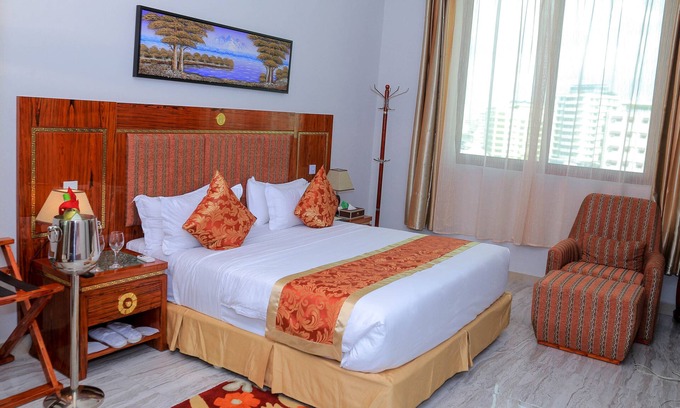 Kisutu Hotel | Perfectly Positioned City Centre Hotel, Steps from the Ferry