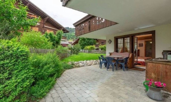 Saanen Apartment | Prime Ground Floor Flat in Saanen Center with Great Amenities
