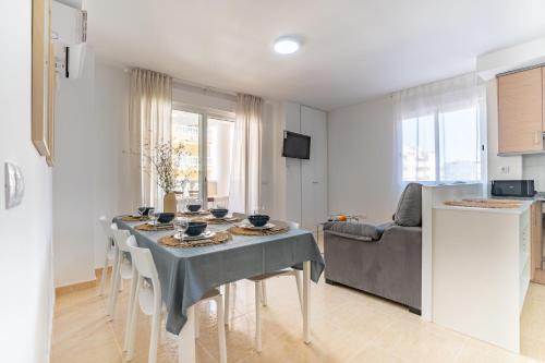 El Grau de Moncofa Apartment | Prime Holiday Apartment with Oceanfront Views & Pool
