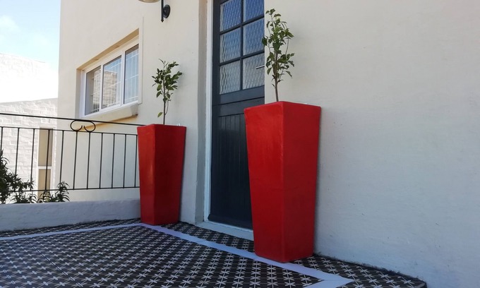 Pringle Bay House | Prime Location with Ocean Views - Steps from the Beach