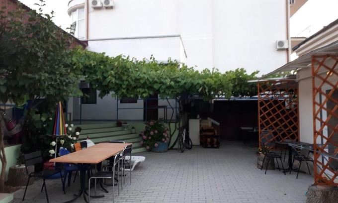 Gelendzhik House | Pet-Friendly Retreat at Идеальный дворик - Guest Rated 8/10