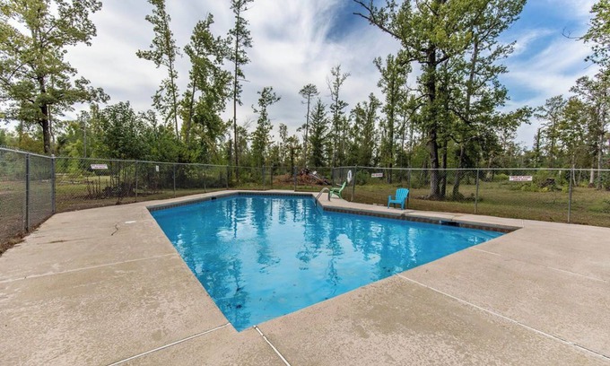 Dry Creek House | Explore Identical Cozy Cabins with Pool & Spa Amenities