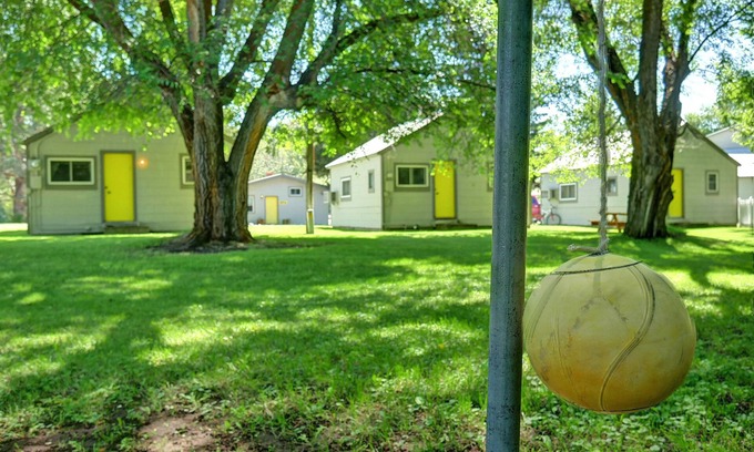Twisp Cabin | Relax at Idle A While Cabins: Pet-Friendly & Spa Amenities