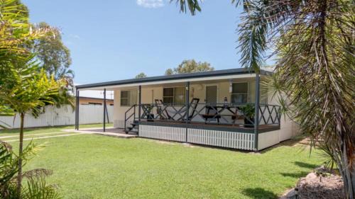 Horseshoe Bay House | Relax at Idle Days Beach House - Pet and Child Friendly Stay