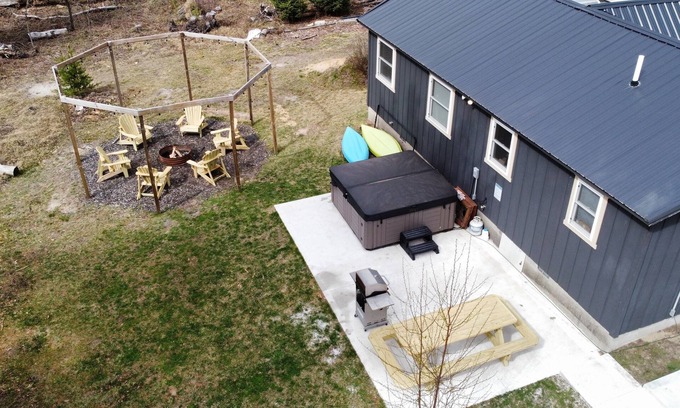 Idlewild Cabin | Secluded Idle-in-the-Wild Cabin with Hot Tub & Spa