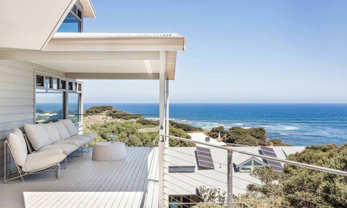 Yallingup House | Experience Idlehour: Oceanfront Escapes with Breakfast