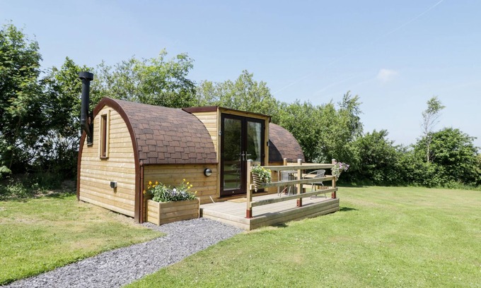 Saint Asaph Cottage | Experience IDRIS POD: Pet Friendly Holiday Cottage St Asaph