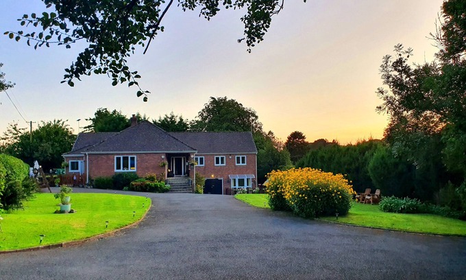 Tirabad Apartment | Idyllic 2 Bedroom Self-Contained Annexe in Mid Wales, UK