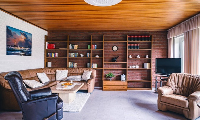 Schortens House | Stylish Ocean View Home "Martens" with Breakfast & Pet Friendly