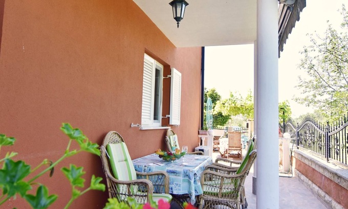 Valica Apartment | Serene Valizza-Umag Apartment with Ocean View & Spa