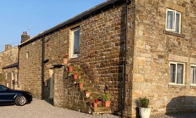 Kirkby Malzeard Other | Charming Dales Cottage: Ocean View & Pool for 8 Guests