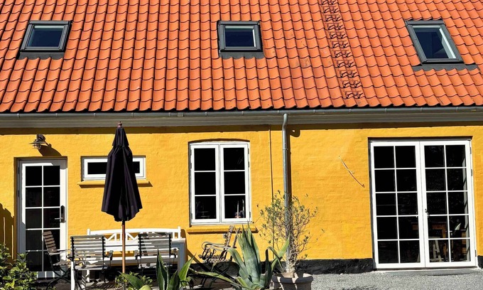 Sandvig House | Scenic Retreat by Hammersø and Opal Lake for Families