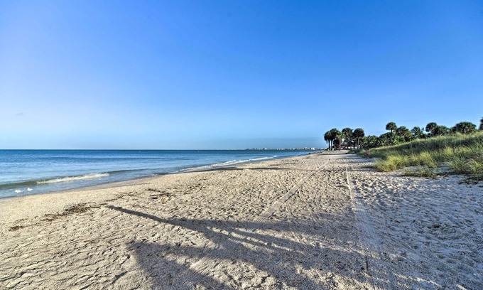 Pass-a-Grille Historic District Apartment | Cozy Pass-a-Grille Studio – Steps from the Beach!