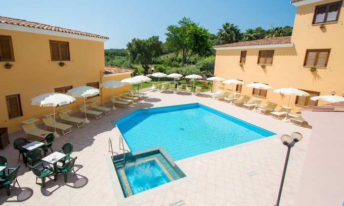 Sos Alinos Apartment | Inviting Cala Viola Residence with Pool and Family Amenities