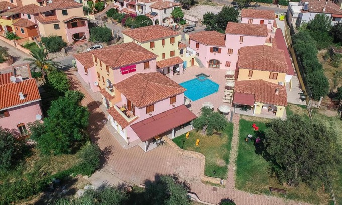 Sos Alinos Apartment | Idyllic Residence Cala Viola: Family-Friendly 2 Bedroom Retreat