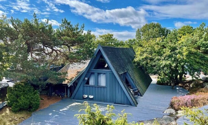 Lillesand House | Idyllic Sea Cottage on Justøya Island, Lillesand