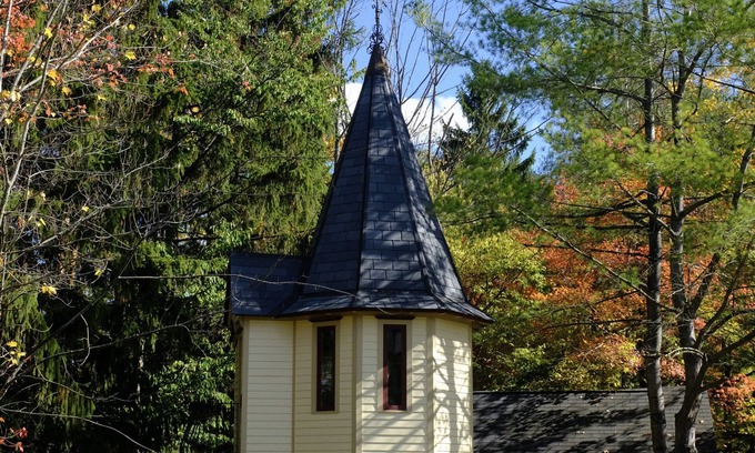 Ithaca House | Charming Idyllic Tower Cottage: Guest Rated 9.8 with Spa & Pets