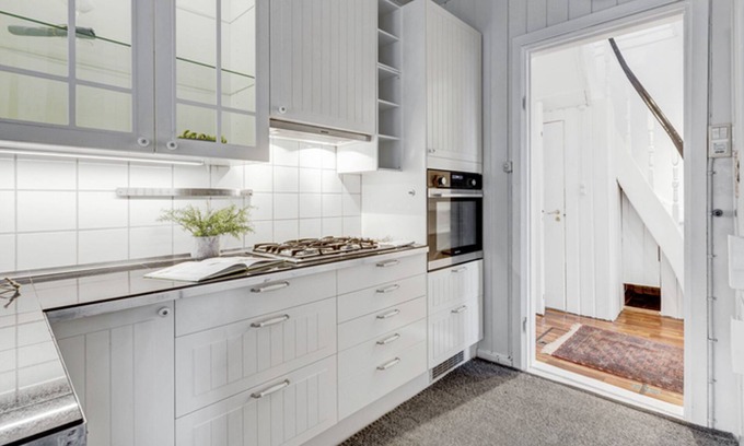 Tonsberg House | Beautiful Traditional House with Ocean View on Husøy Island
