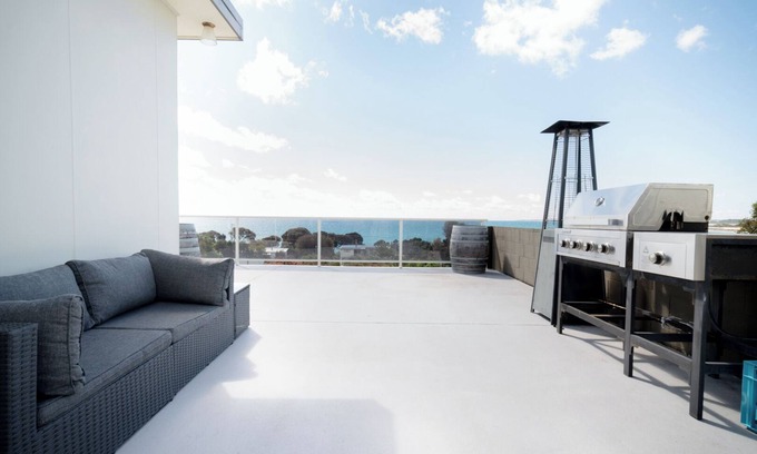 Weymouth House | Picturesque Weymouth Retreat with Breathtaking Ocean Views