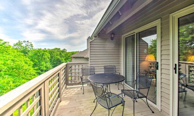 Nellysford Apartment | Inviting Wintergreen Condo with Family-Friendly Amenities