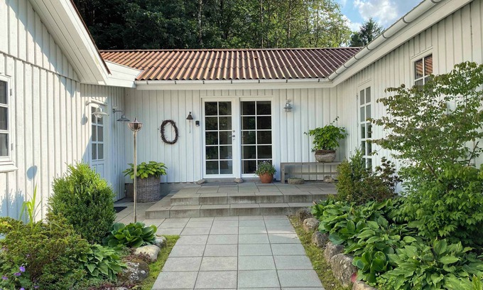 Viborg House | Charming Wooden House Near Forest with Family-Friendly Amenities