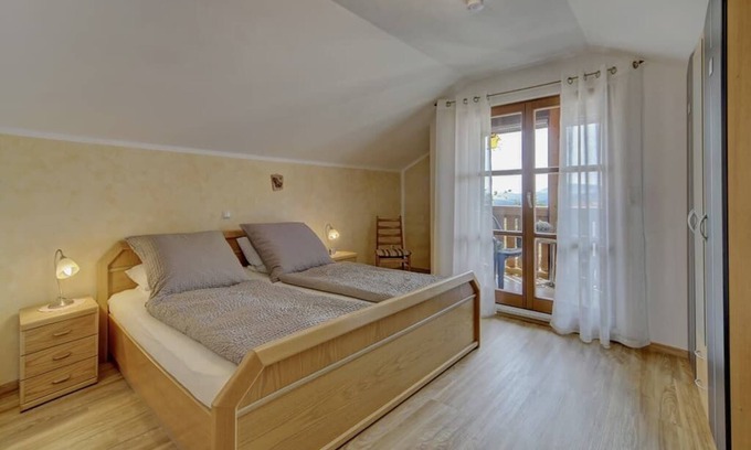 Wegscheid Apartment | Tranquil 40 sqm Penthouse Apartment with Breakfast Included