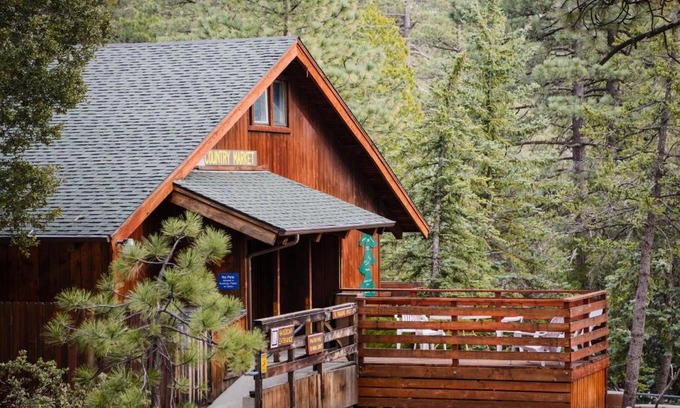 Pine Cove Resort | Accessible Cottage at Idyllwild Camping Resort for Everyone