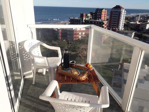 Villa Gesell Apartment | Top-Rated IEMANJA Depto with Oceanfront Pool Access