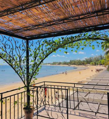 Ifaty Hotel | Enjoy Pet-Friendly Comfort at Ifaty Beach Club Resort