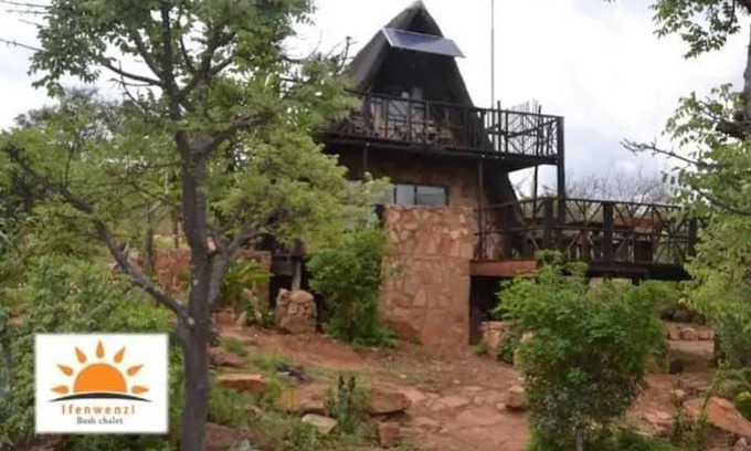 Buffelspoort Apartment | Exceptional Ifenwenzi Bush Chalet with Oceanfront Pool