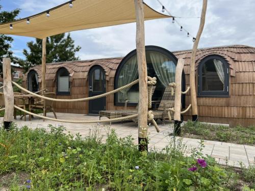 Tangermuende Resort | Pet-Friendly IGLU Camp Tangermünde with High Guest Ratings