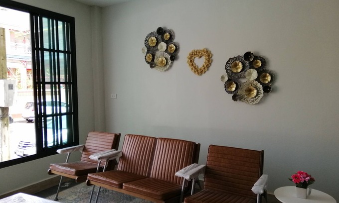Downtown Hat Yai Apartment | Relaxing Retreat at iHome with Breakfast & Kitchen Access