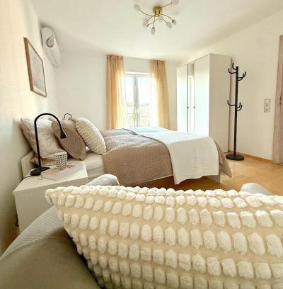 Hanhofen Apartment | Ihre Pfalz-Auszeit, neu mit Stil, Balkon und Traumgarten