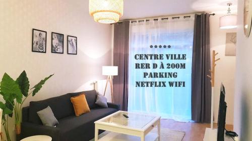 Center Apartment | Modern 2-Room Apartment with Netflix & Child-Friendly Amenities