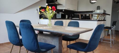 Hajduszoboszlo Apartment | IKON Apartman: Pet-Friendly Retreat with Perfect Score