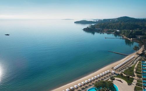 Dassia Resort | Discover Ikos Dassia: 5-Star Hotel with Oceanfront Spa