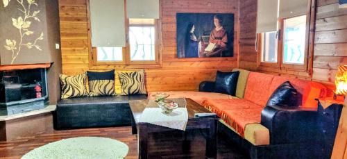 Katerini House | Cozy Ikos Olympus: Family-Friendly Cabin Steps from the Beach