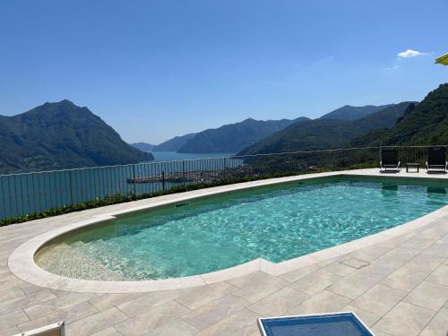 Lovere Apartment | Experience Il Bacio del Sole: 4-Star Oceanfront Retreat