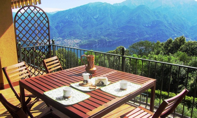 Magreglio Apartment | Unforgettable Stay at Il Balcone Sul Lago with Spa & Pool