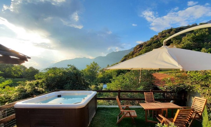 Cillian House | Oceanfront Retreat at il Battito with Hot Tub & Pet-Friendly