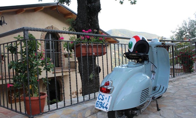 Cropalati House | Pet-Friendly Il Biscardino: Family Comfort & Breakfast Included