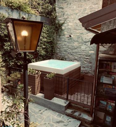 Torno Apartment | Discover Il borghetto di Torno: Oceanfront Bliss Awaits