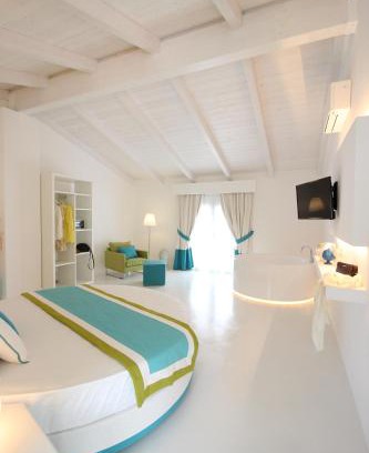 Tropea Hotel | Experience Il Borghetto Creative Resort: Oceanfront Bliss