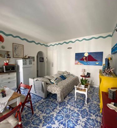 Chiaia Apartment | Experience Il Canto della Sirena: 4-Star Pet-Friendly Stay
