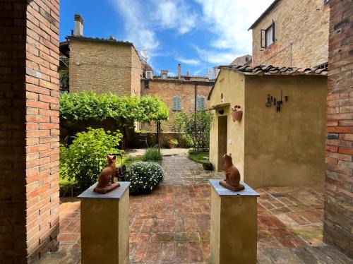 Volterra Apartment | Pet-Friendly Il Cantuccio: Garden Apartment in City Center