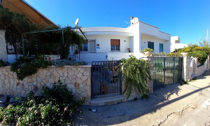 Fraula Apartment | Family-Friendly Il Cappero by the Sea with Kitchen Access